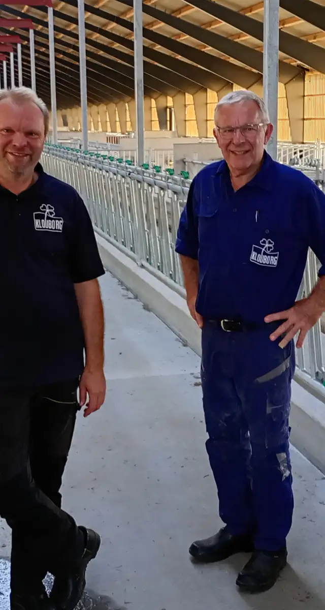 2 x ungdyrstalde færdigbygget hos ”Klovborg” i Nordjylland.