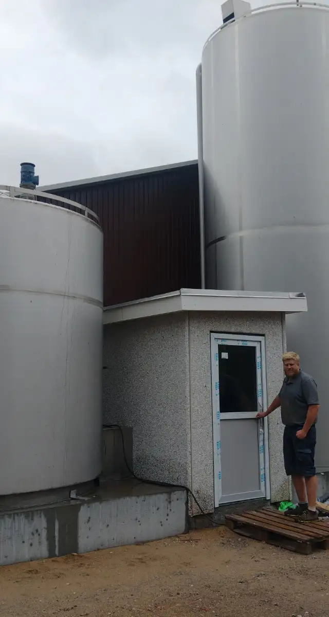 Nyt malkecenter/velfærdsstald hos Søren Madsen i Hillerup ved Ribe